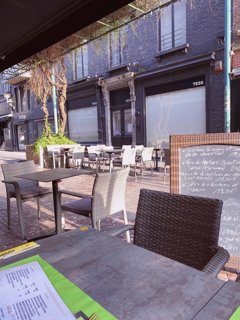 carnotus-ambiance-terrasse-food-charleroi-min